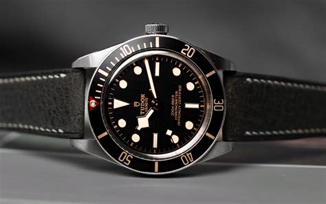 tudor black bay replacement strap.